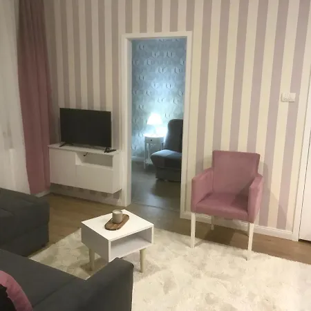 Kristina Apartman Free Parking Novi Sad Exterior foto